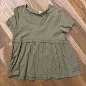 Women’s Top Size Medium